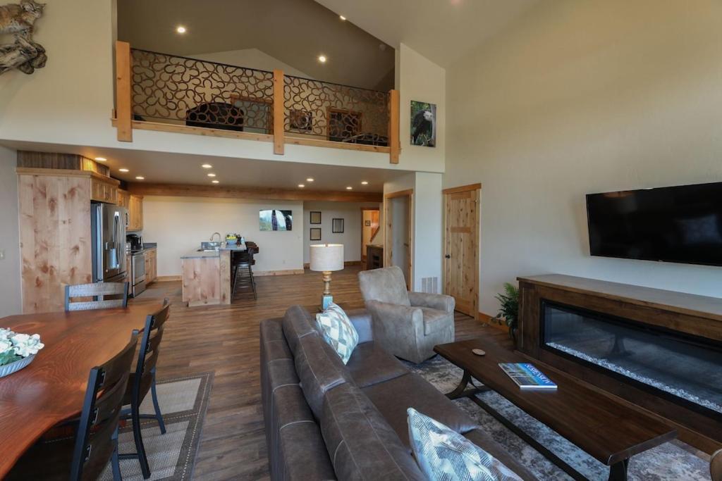 Townhome Next To Clubhouse In Exclusive Eagle Bend - The Glacier Bigfork Exterior photo
